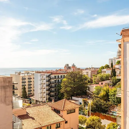 Rene Go2llolet Апартаменты